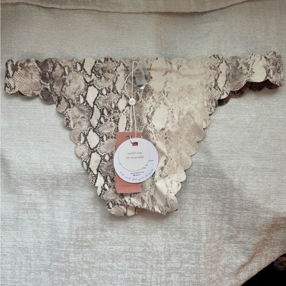 PQ Swim Kaa Reversible Seamless Wave Full
Bikini - Animal, size L, NWT - Picture 6 of 10